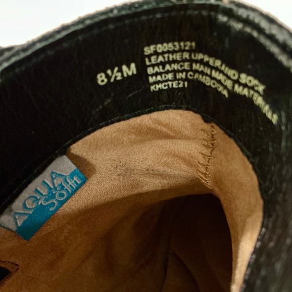 Sofft black suede "Aqua Soft" booties with side zipper, size 8.5 - Picture 3 of 6